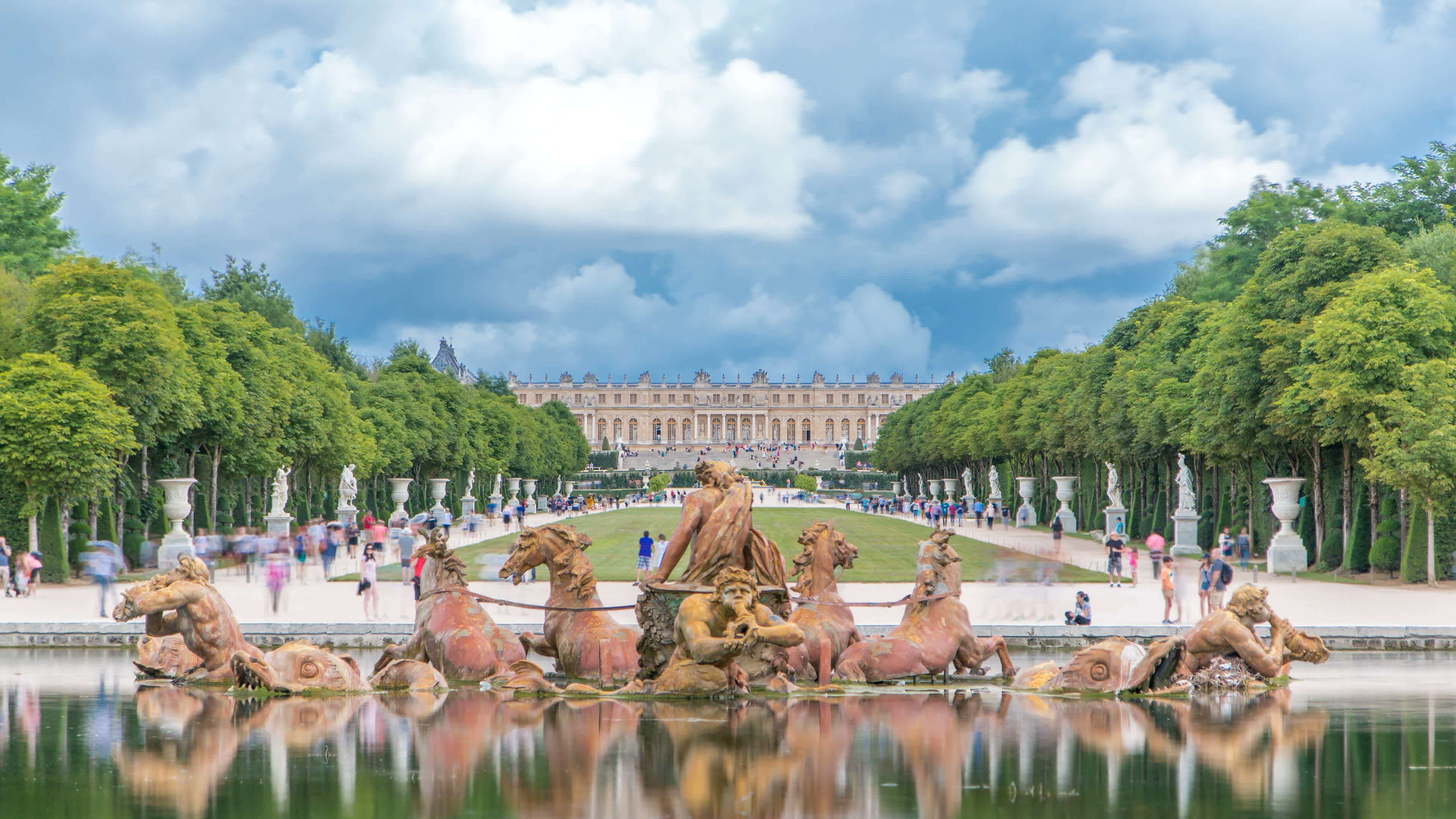 Versailles Tour from Paris with Guide @ Flat 32% off