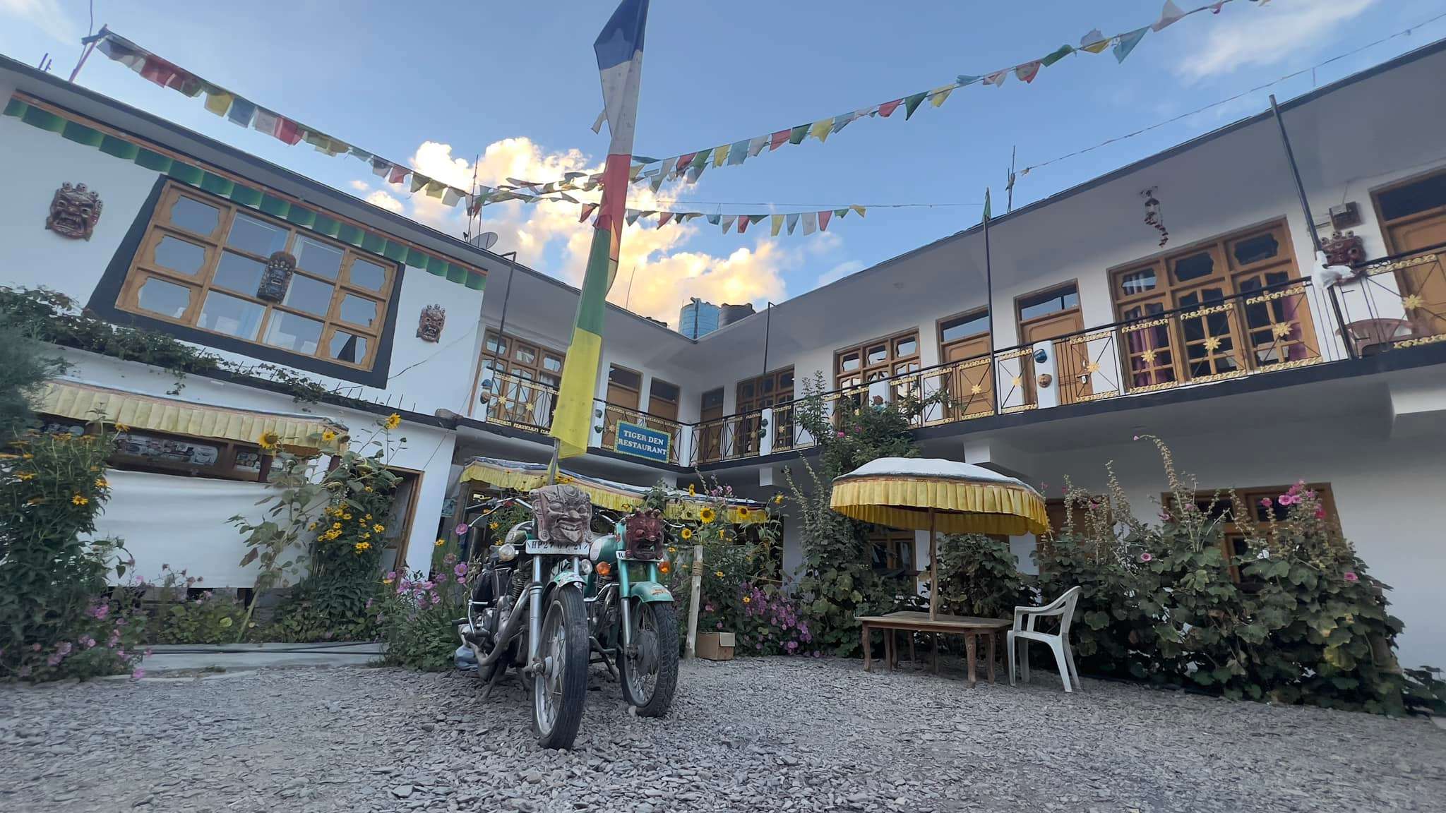 Hotel Tiger Den Tabo