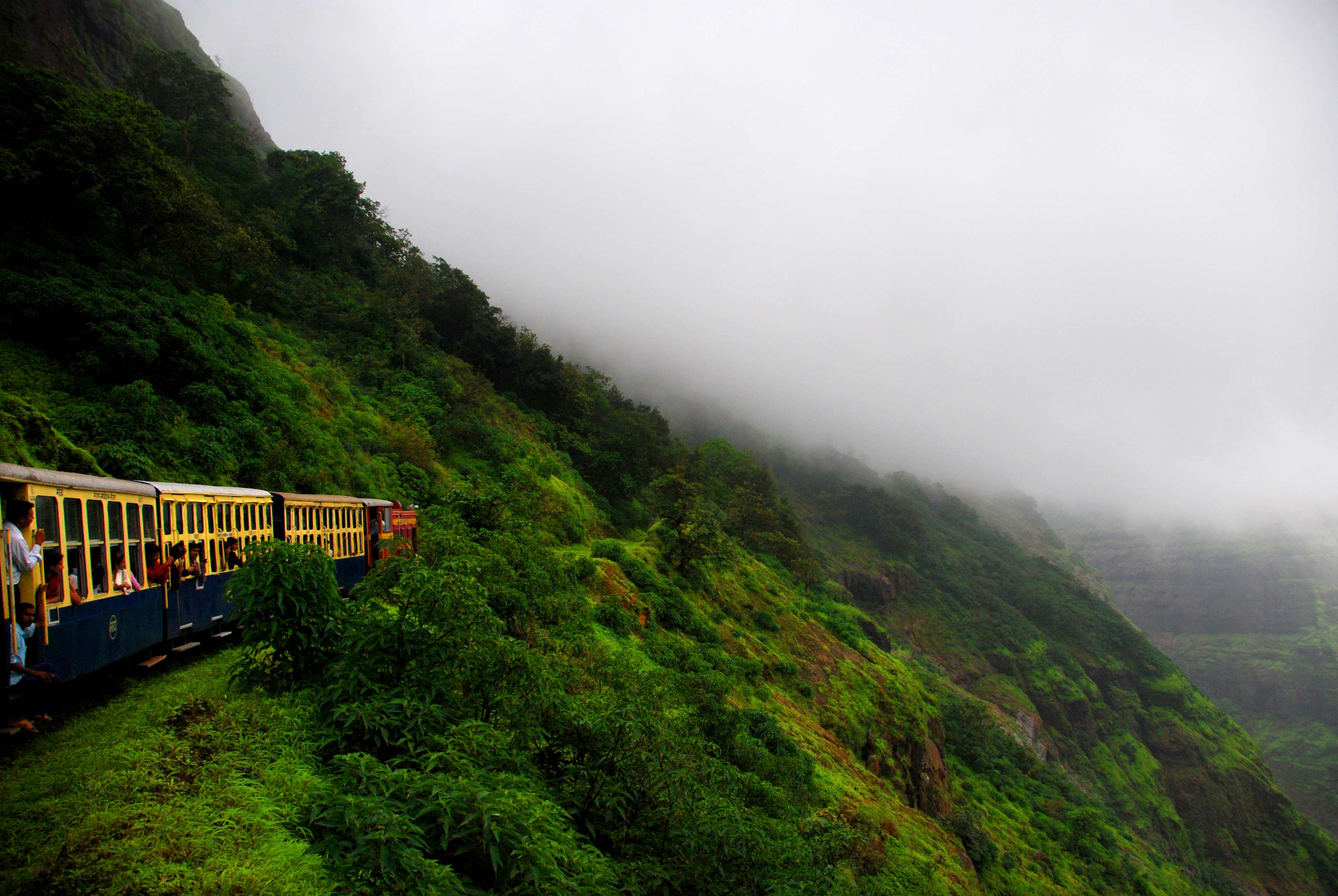 20 Hill Stations near Surat {{year}}: Distance, Best Time & Activities