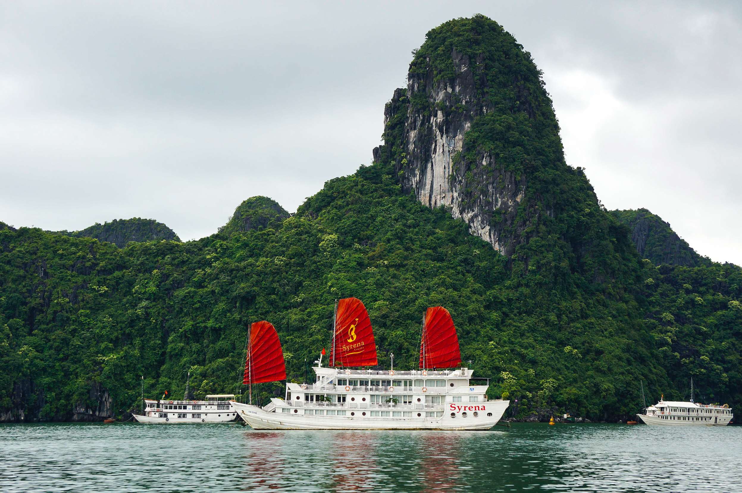 Halong Bay Luxury Cruise from Hanoi, Book @ Flat 18% off