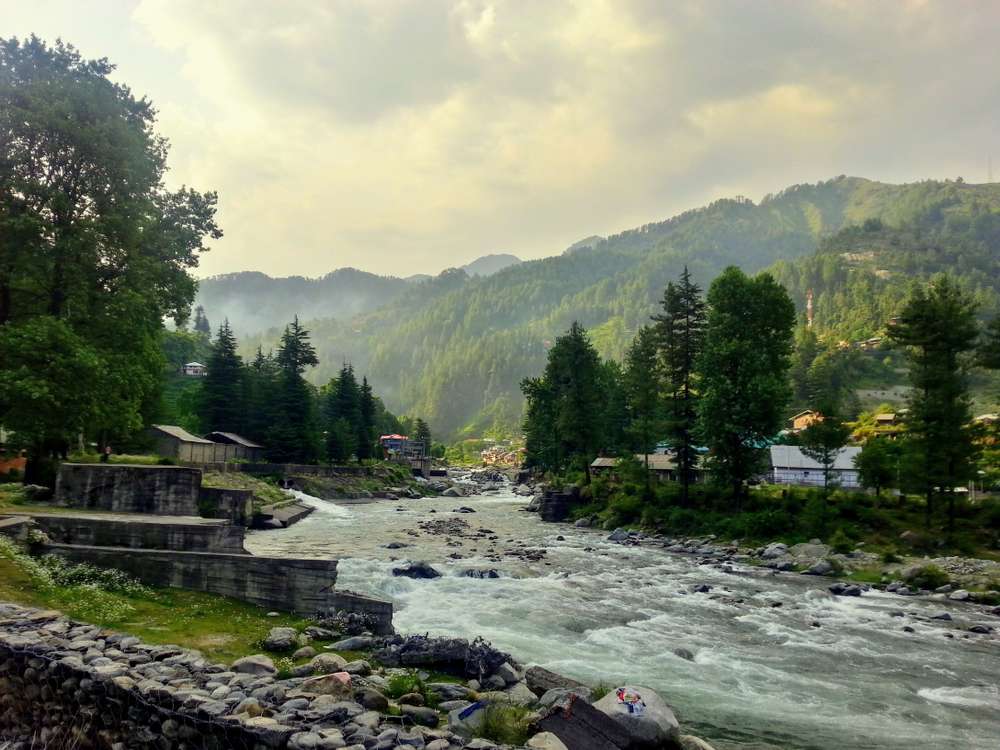 Barot (495.3 km from Delhi)