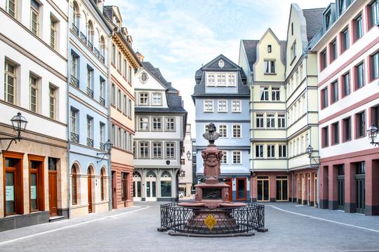 Take A Zurich Old Town Walking Tour
