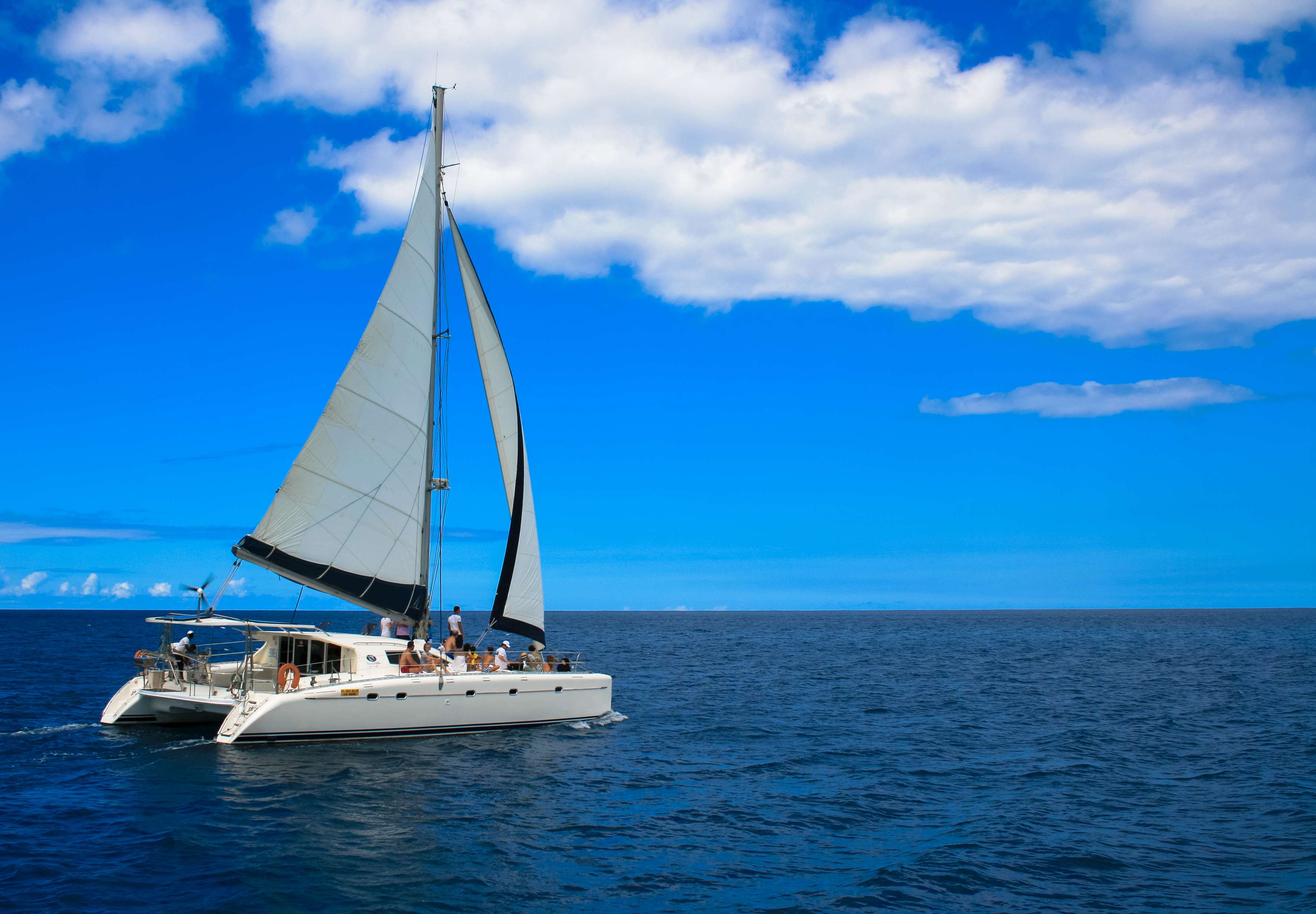 Catamaran Cruise to Ile Aux Cerfs in Mauritius, Book @ Flat 20% off