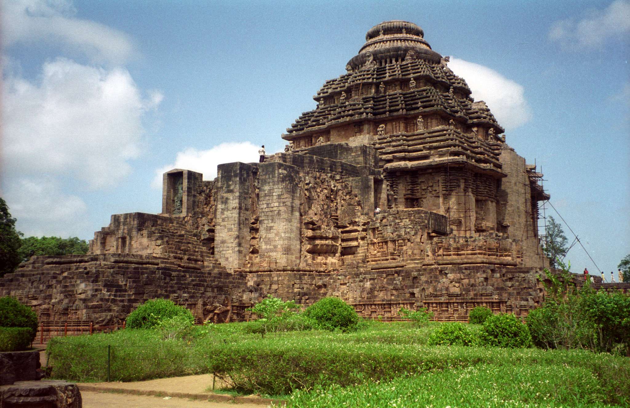 Konark (35.8 km from Puri)