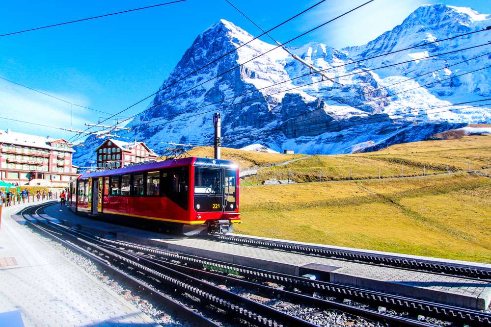 Take A Train To Jungfraujoch The Highest Railway Station In Europe