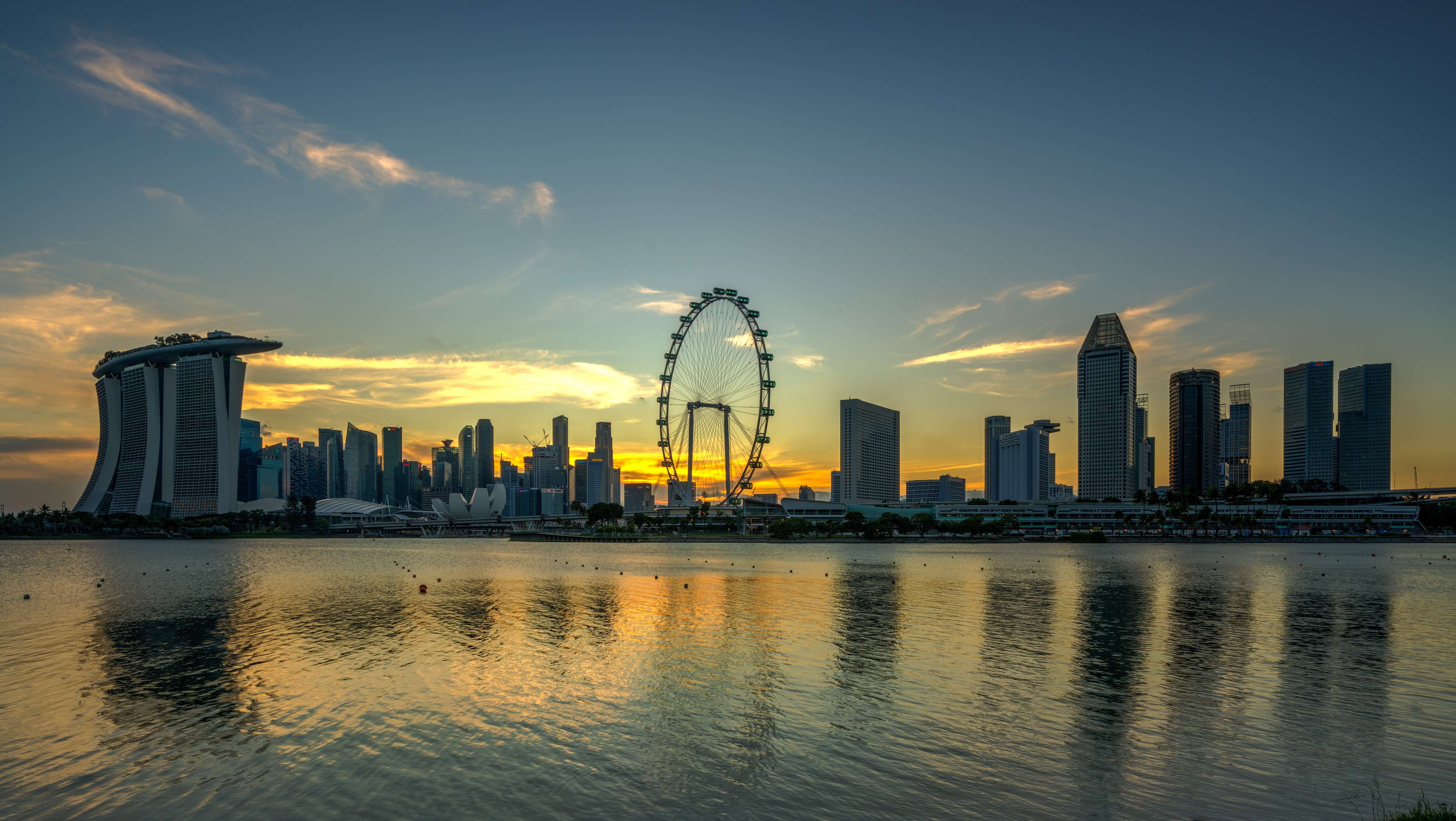 Singapore City Tour with Singapore Flyer: Flat 10% off