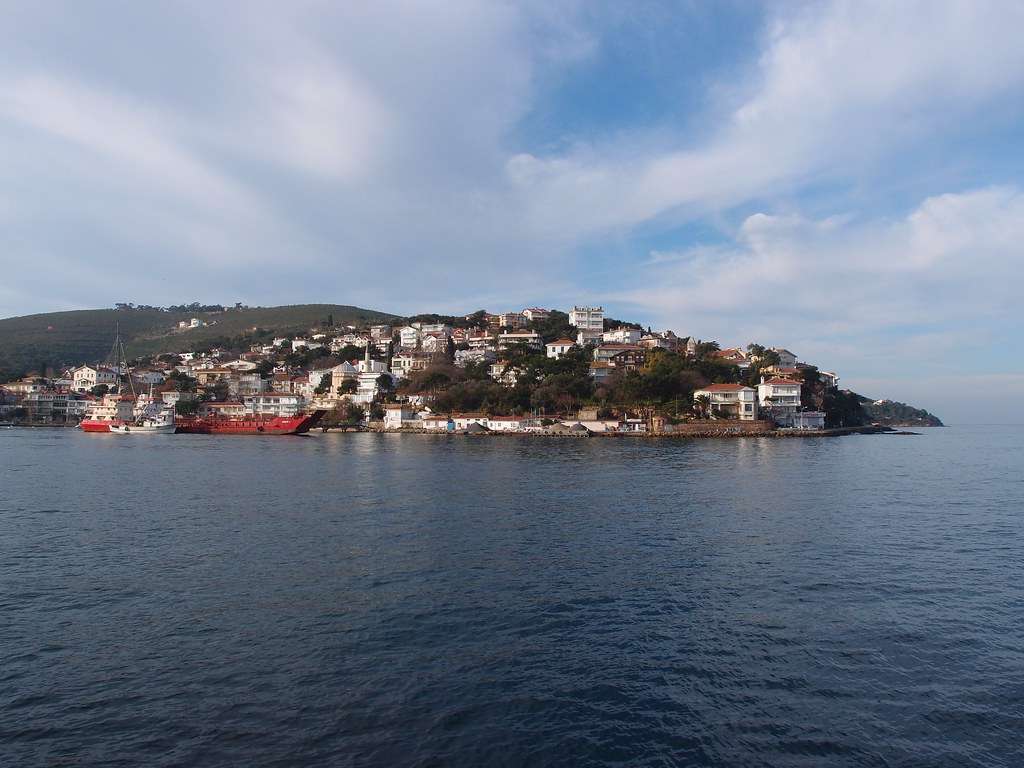 Princes' Islands Cruise with Lunch: Flat 10% off