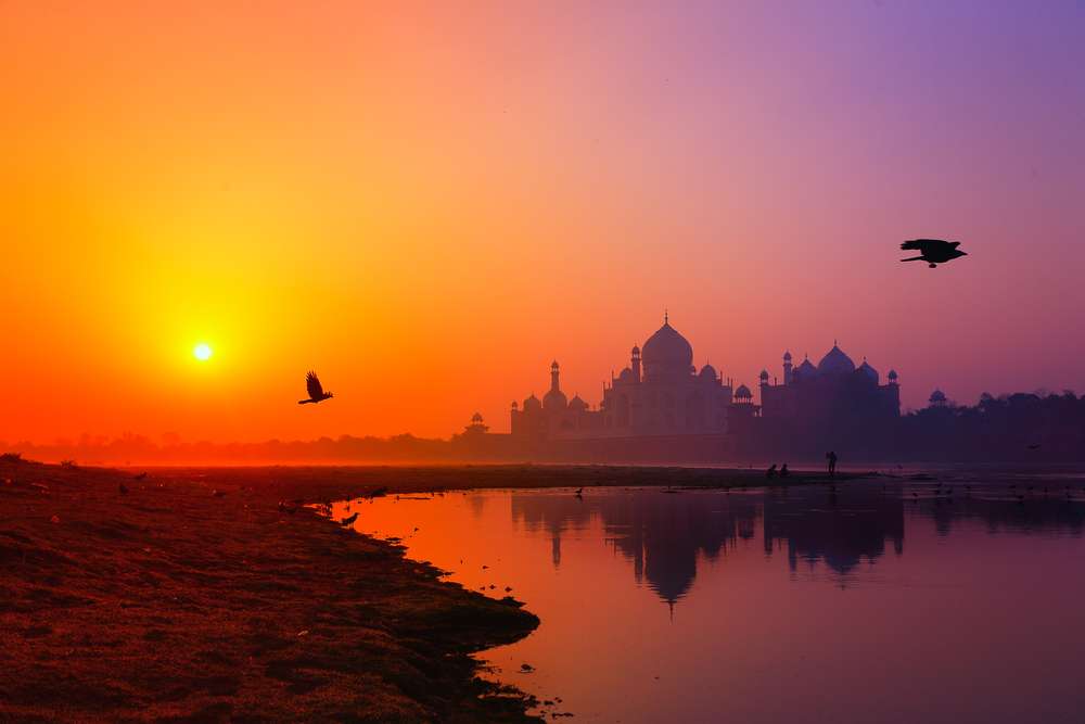 Agra Car Rental with Driver Flat 17% off