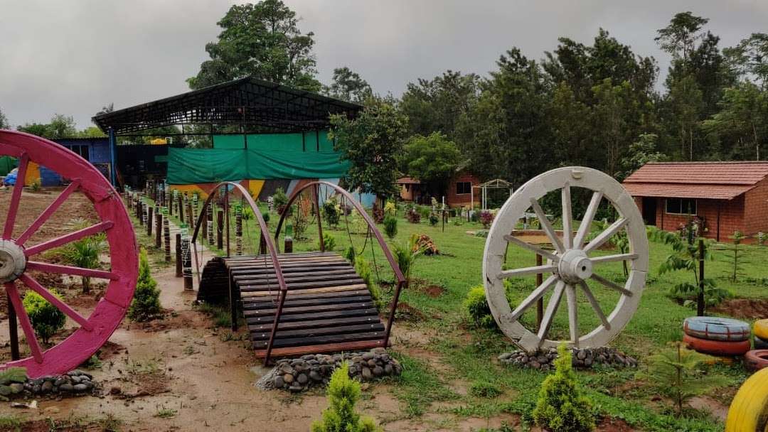 Eco Cottages with Adventures & Swimming Pool into the Woods, Sakleshpur