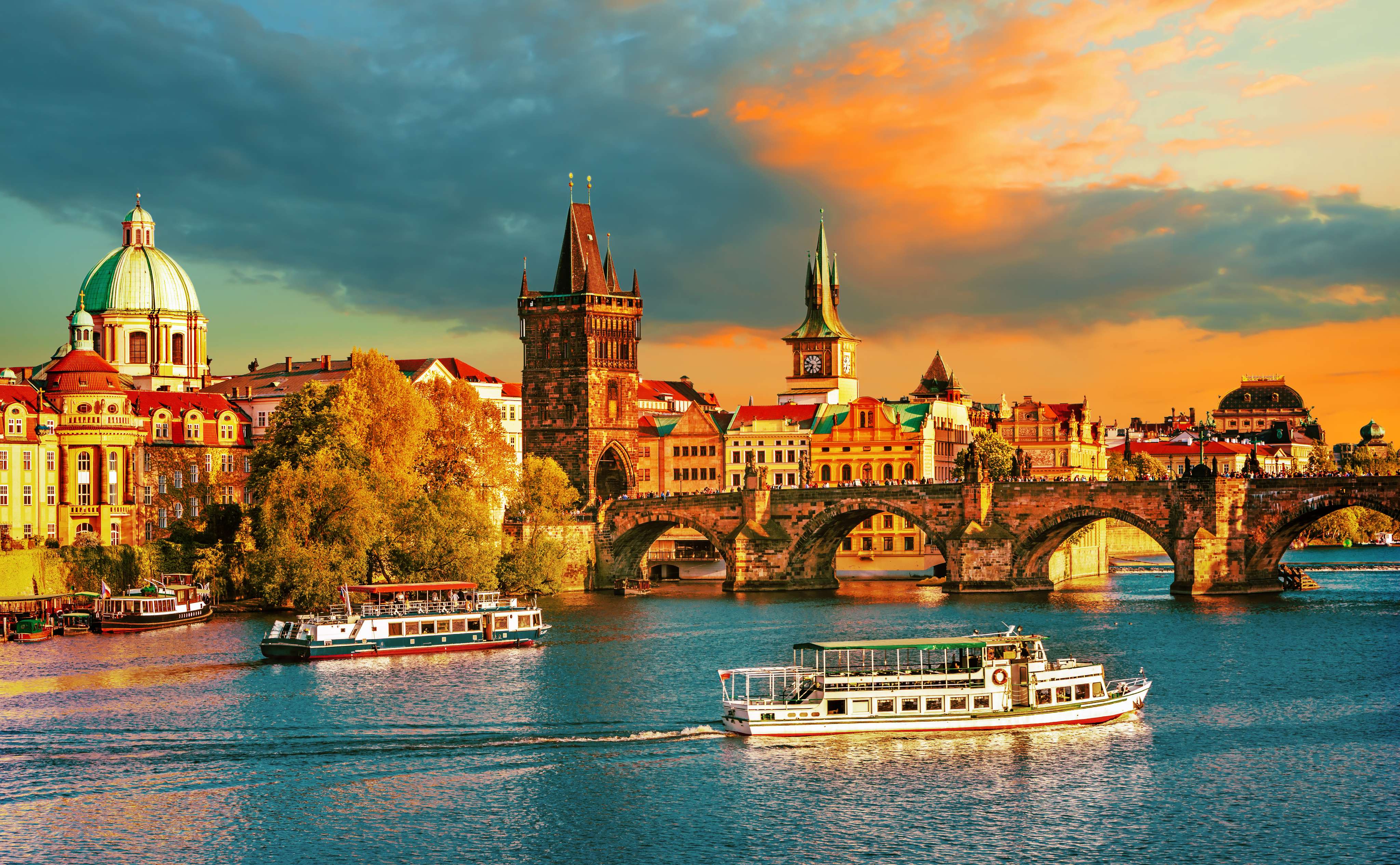 Prague River Cruise Tour, Book Now @ Flat 15% off