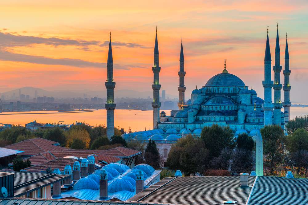  Explore the Blue Mosque