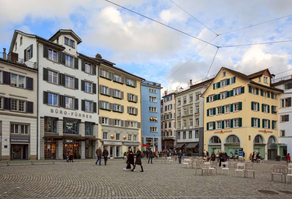 Take A Walk At Lindenhof