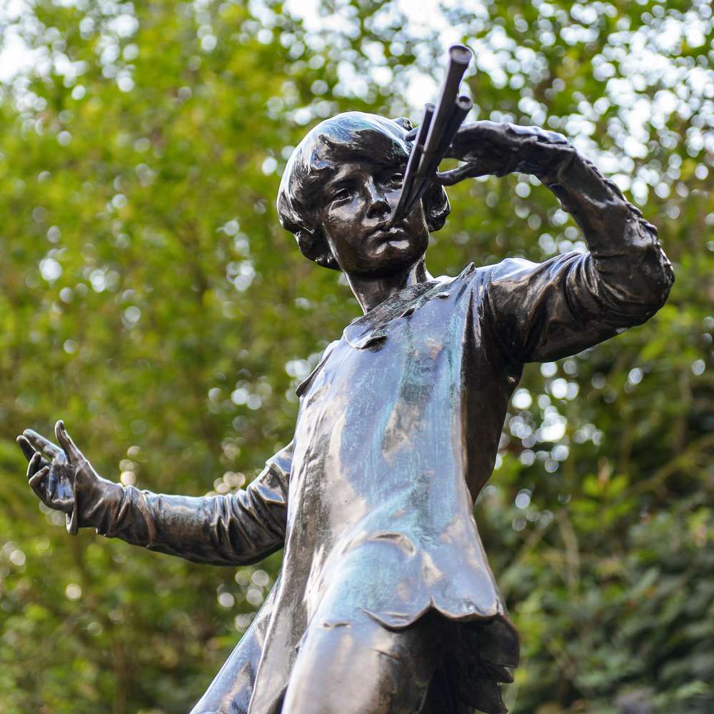 Peter Pan Statue
