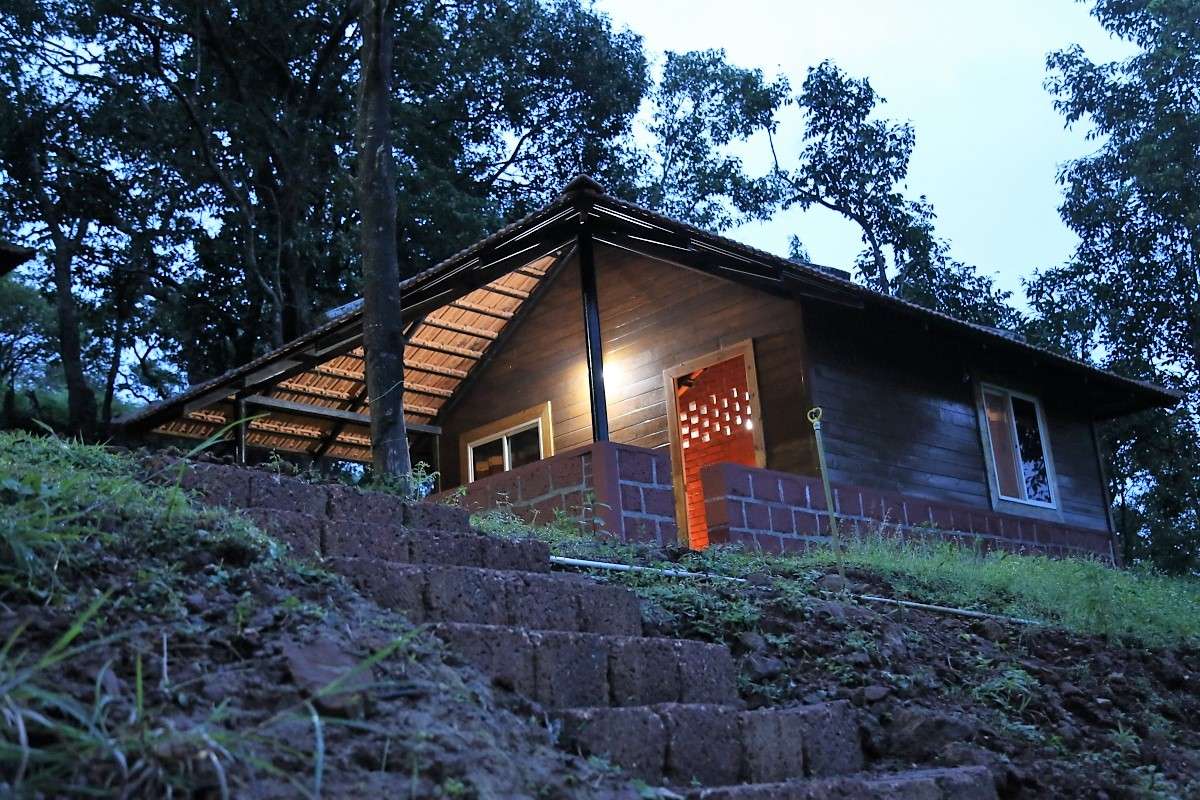Hilltop Homestay in Sakleshpur