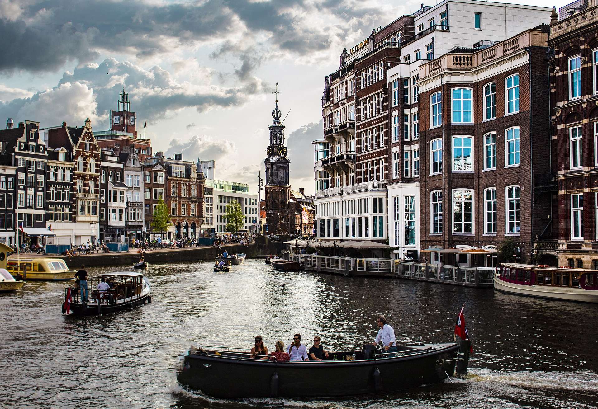 Amsterdam in November: Places to Visit & Events {{year}}