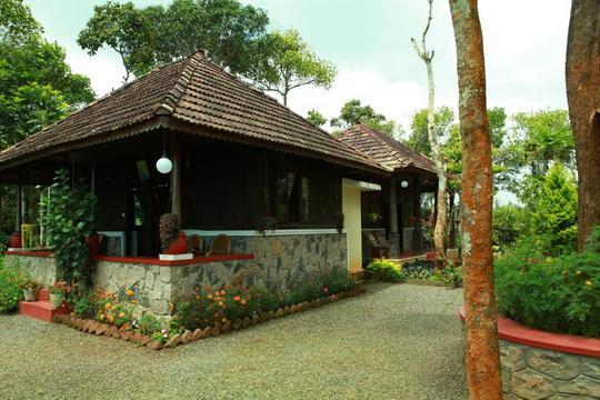 Plantation Retreat Stay Experience in Thekkady | Book @ Flat 21% off