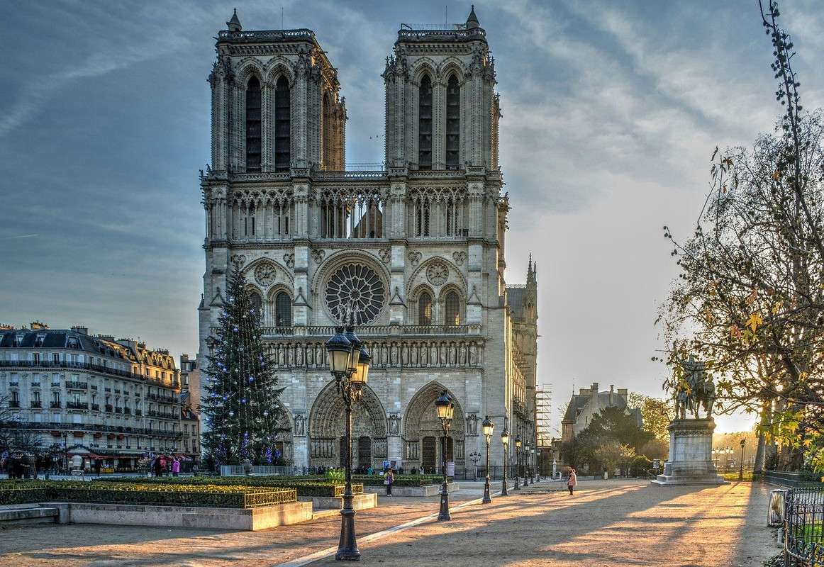 Take a Stroll Near the Cathedral Notre Dame de Paris