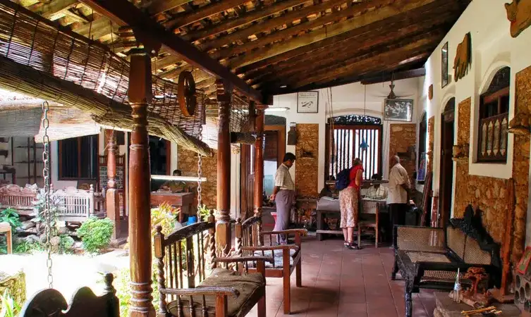 Visit the Historical Mansion Museum