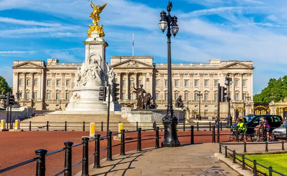 Visit the Buckingham Palace