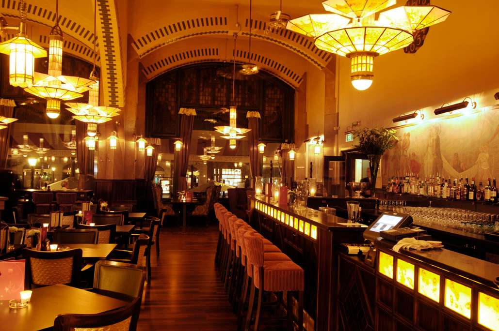 Get Cosy in a Brown Café