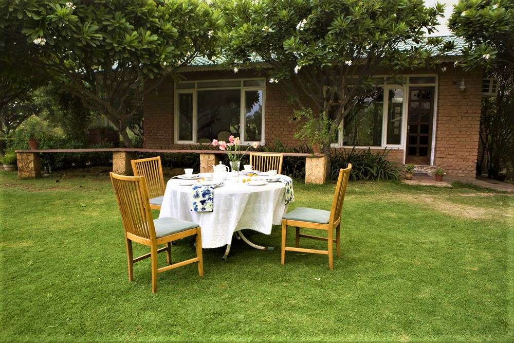 15 Farmhouse near Delhi for Weekend  (Location & Amenities)