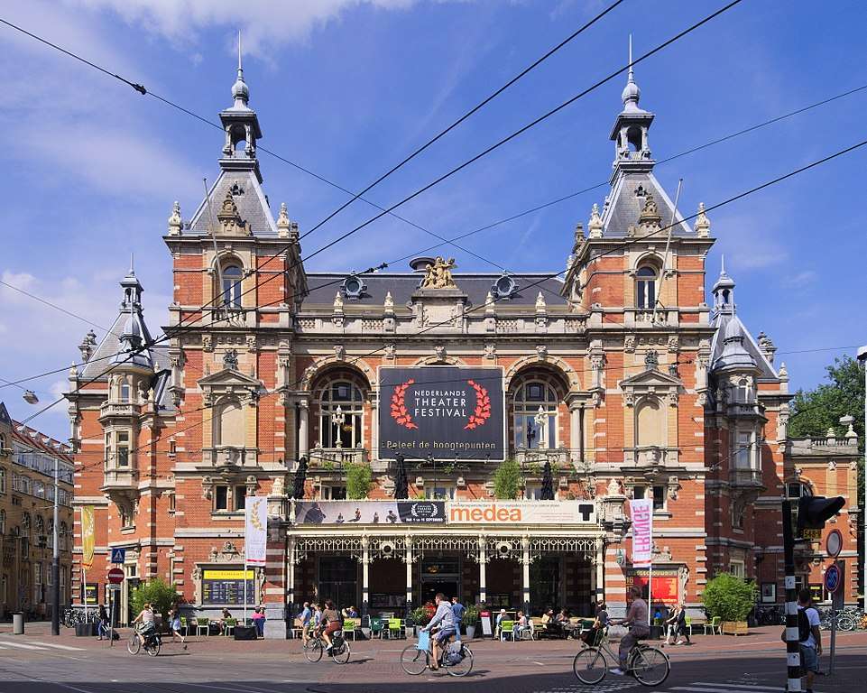 Experience the Nederlands Theater Festival