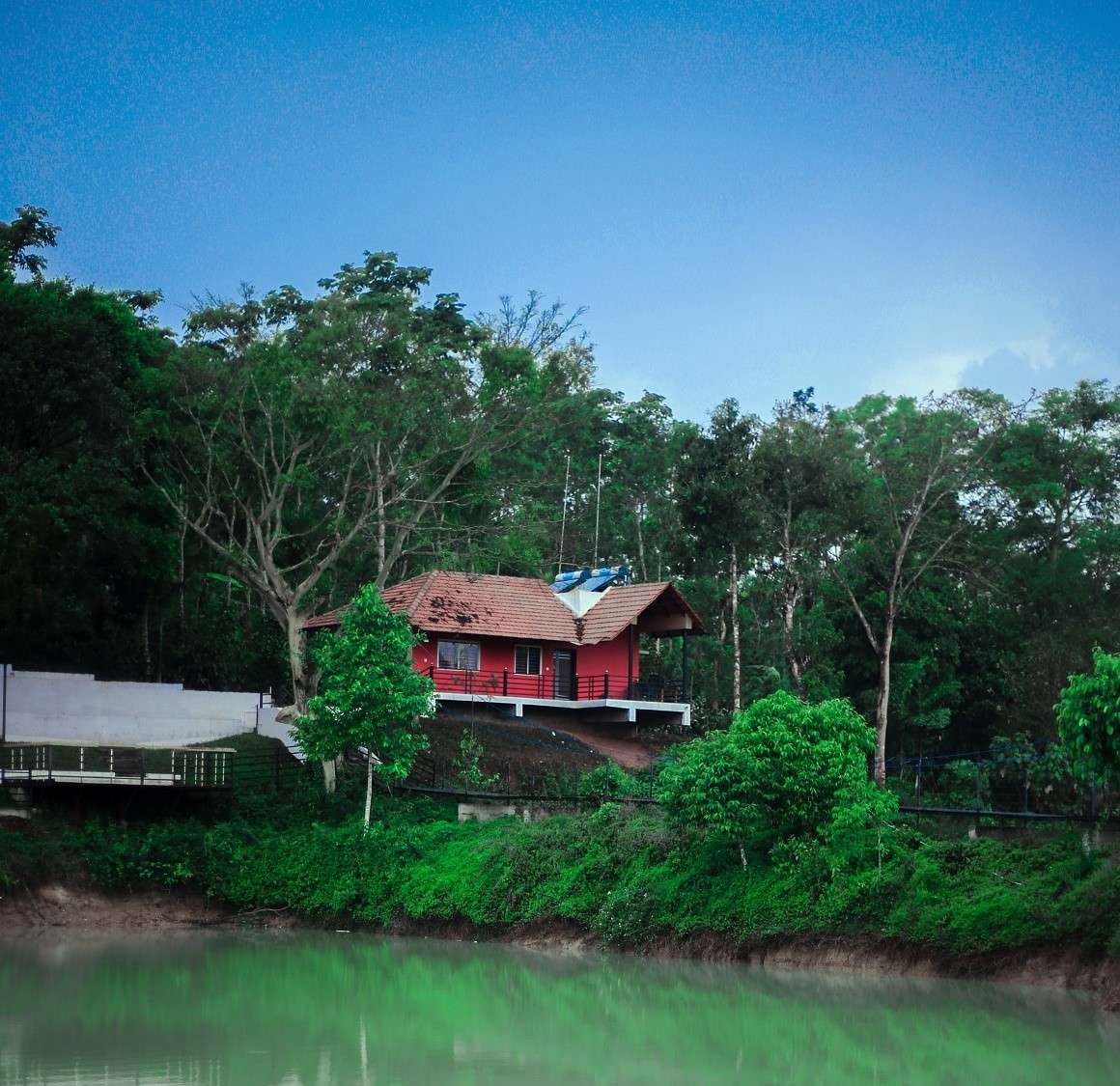 Gavikal Club & Resort