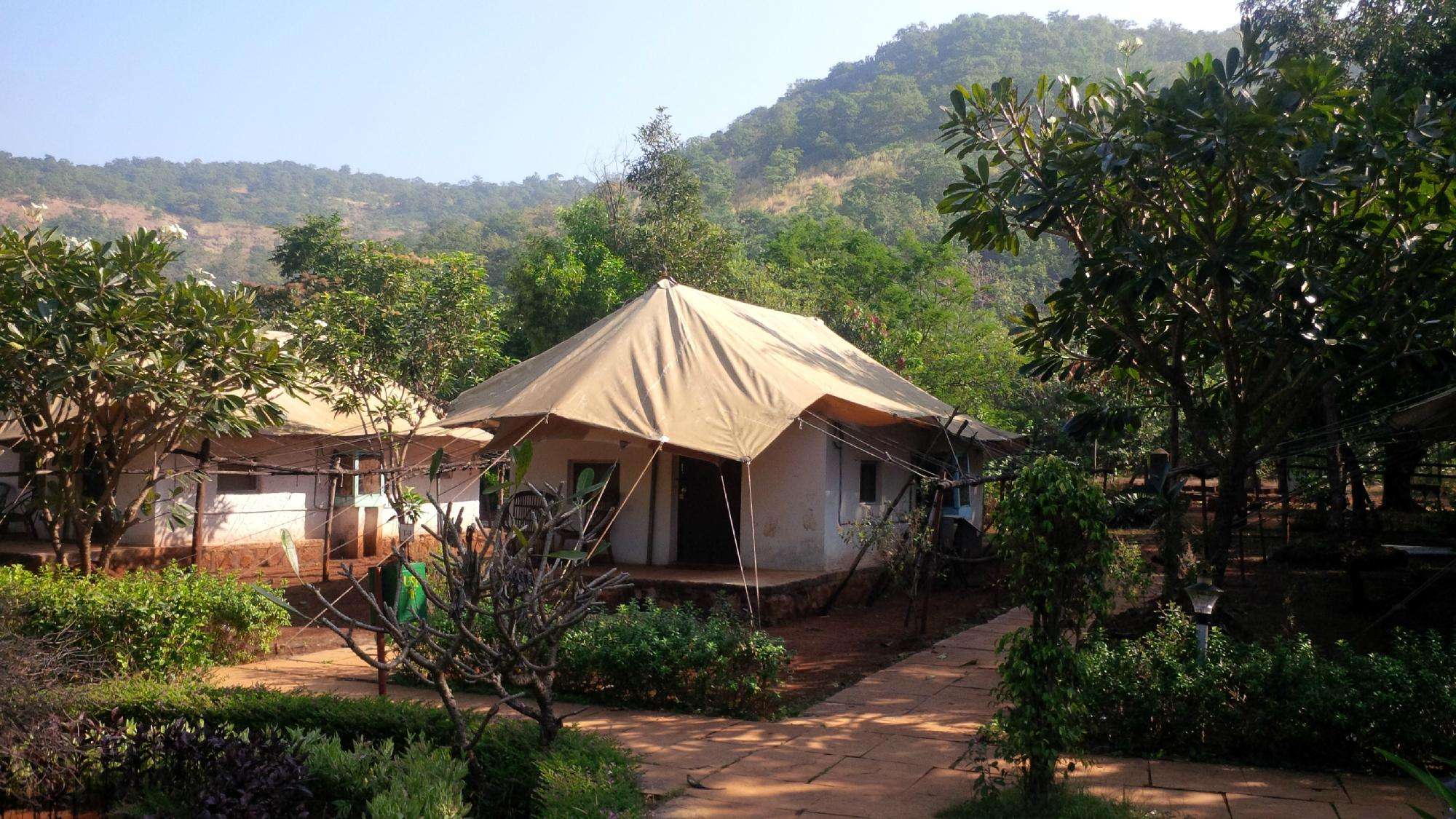 Cottage Stay with Multiple Activities, Kolad