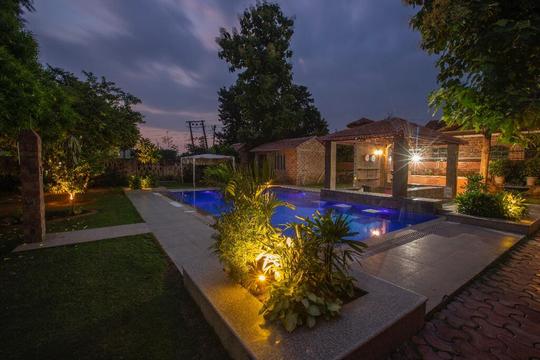 Poolside Farmhouse Villa Gurgaon
