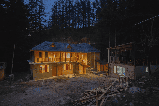 Mud House by River, Jibhi | Staycation