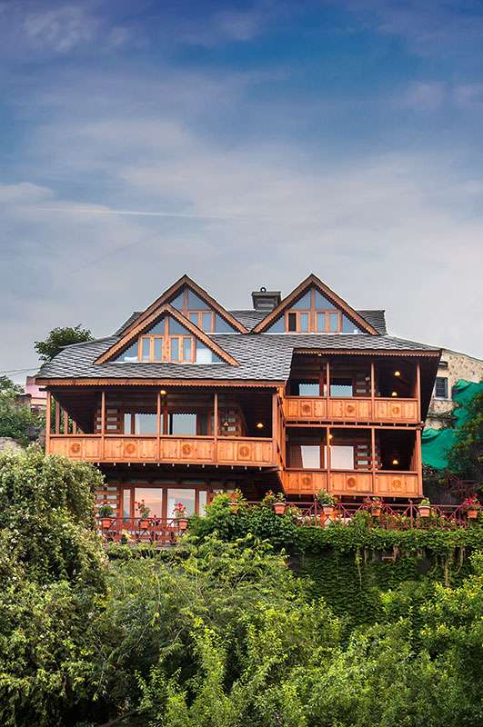 Shobla Kathkuni Royale