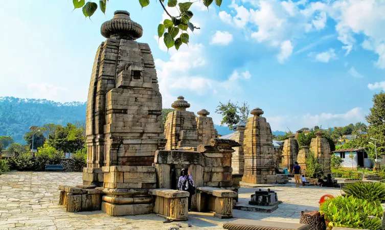 Pray at Baijnath Temple