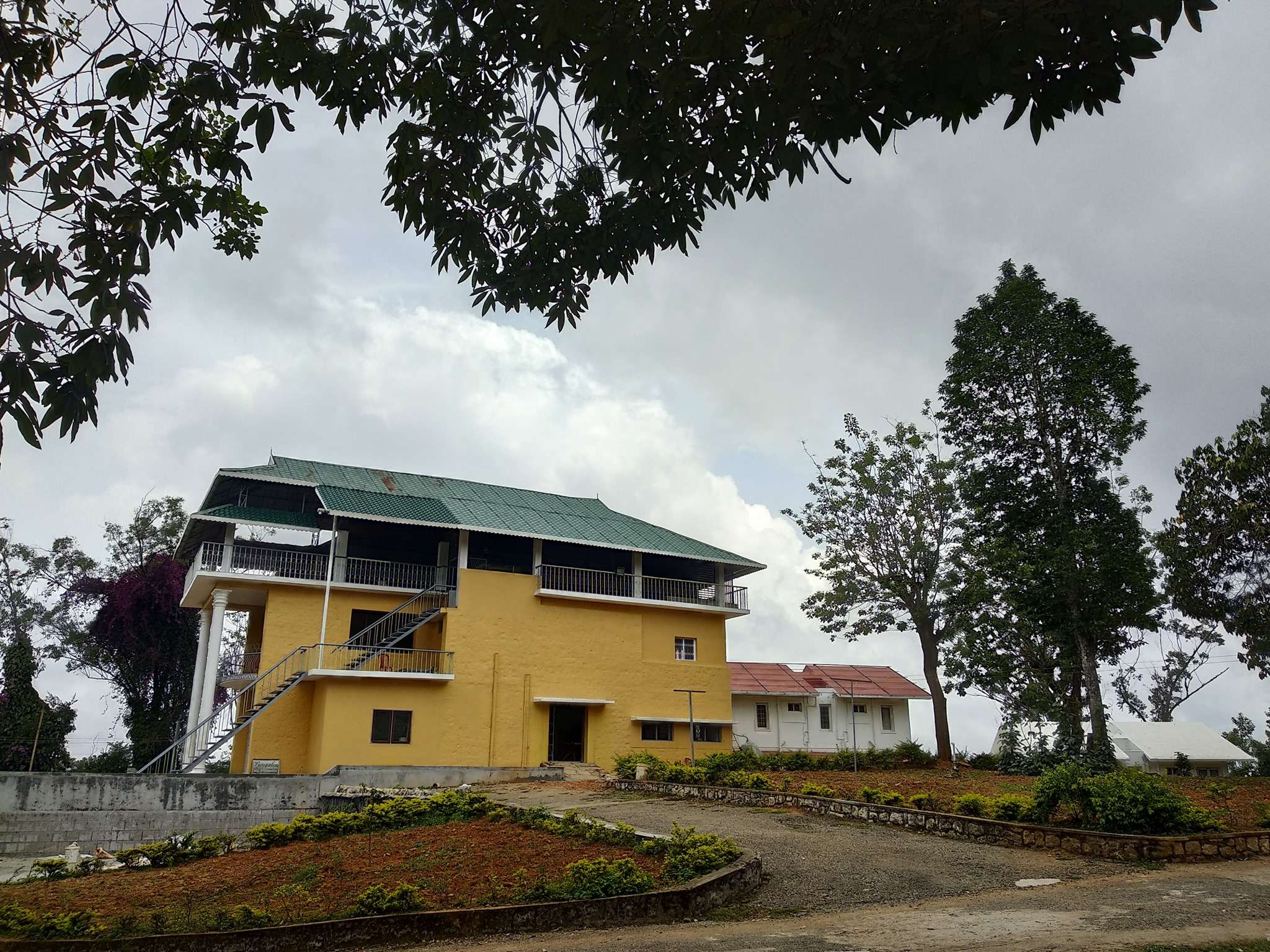 Valparai Mount Terrain Resorts