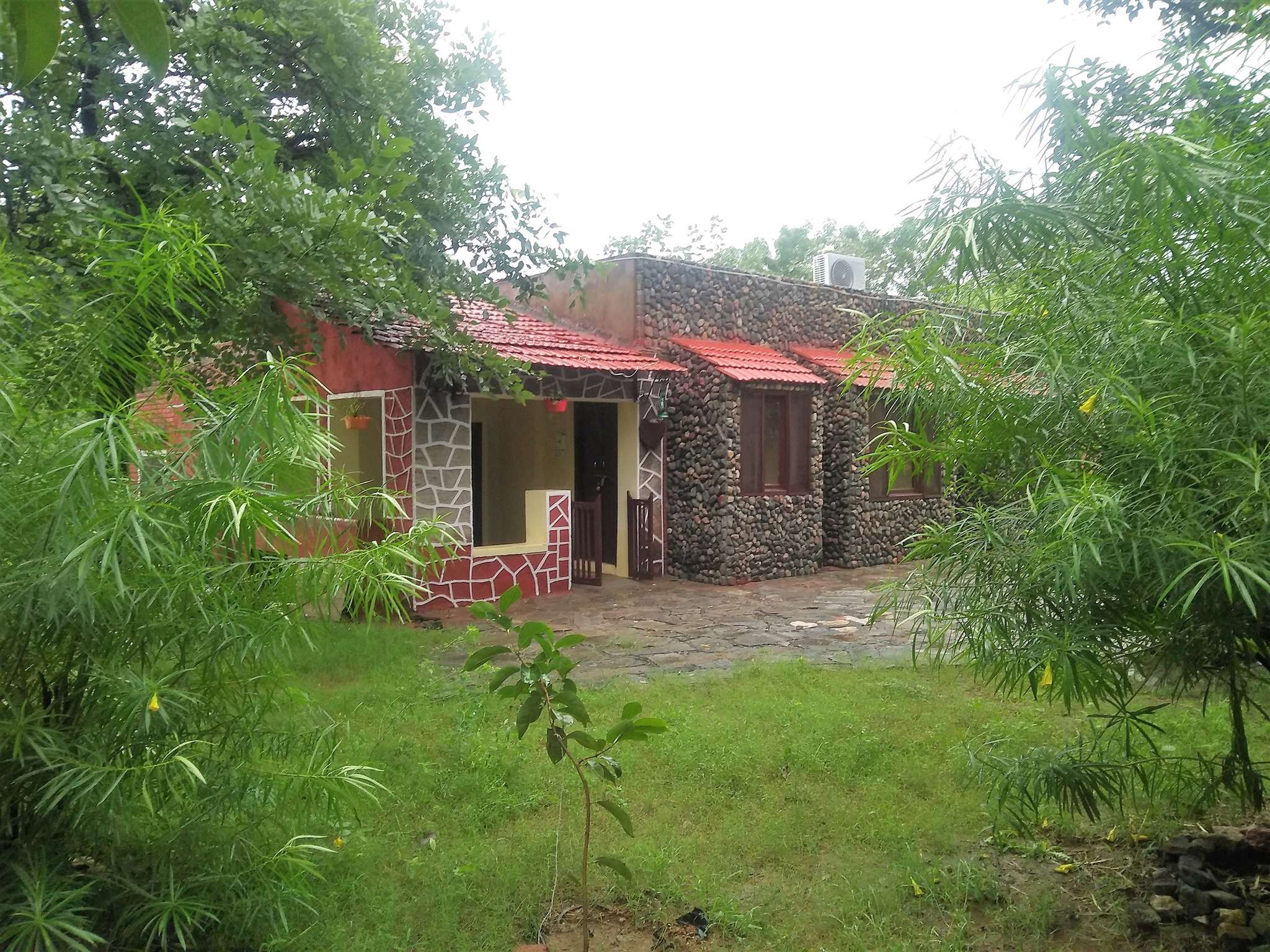 Ideal Lake View Resort