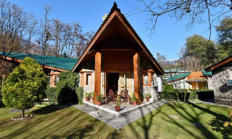20 5 Star Luxury Resorts in Manali, Get Upto 50% Off