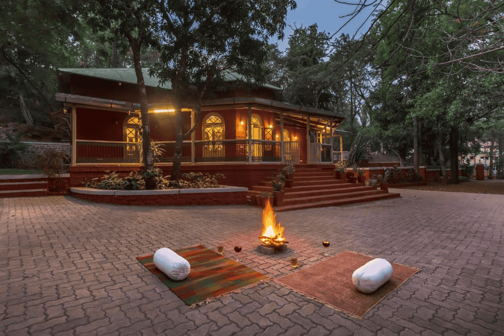 Saffron Stays Rockside Villa