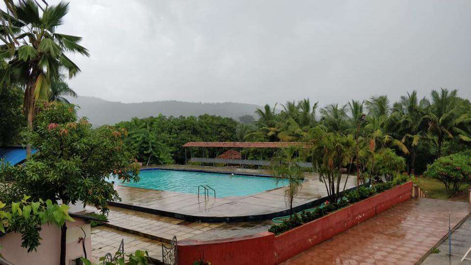 Hill Zill Winery Resort