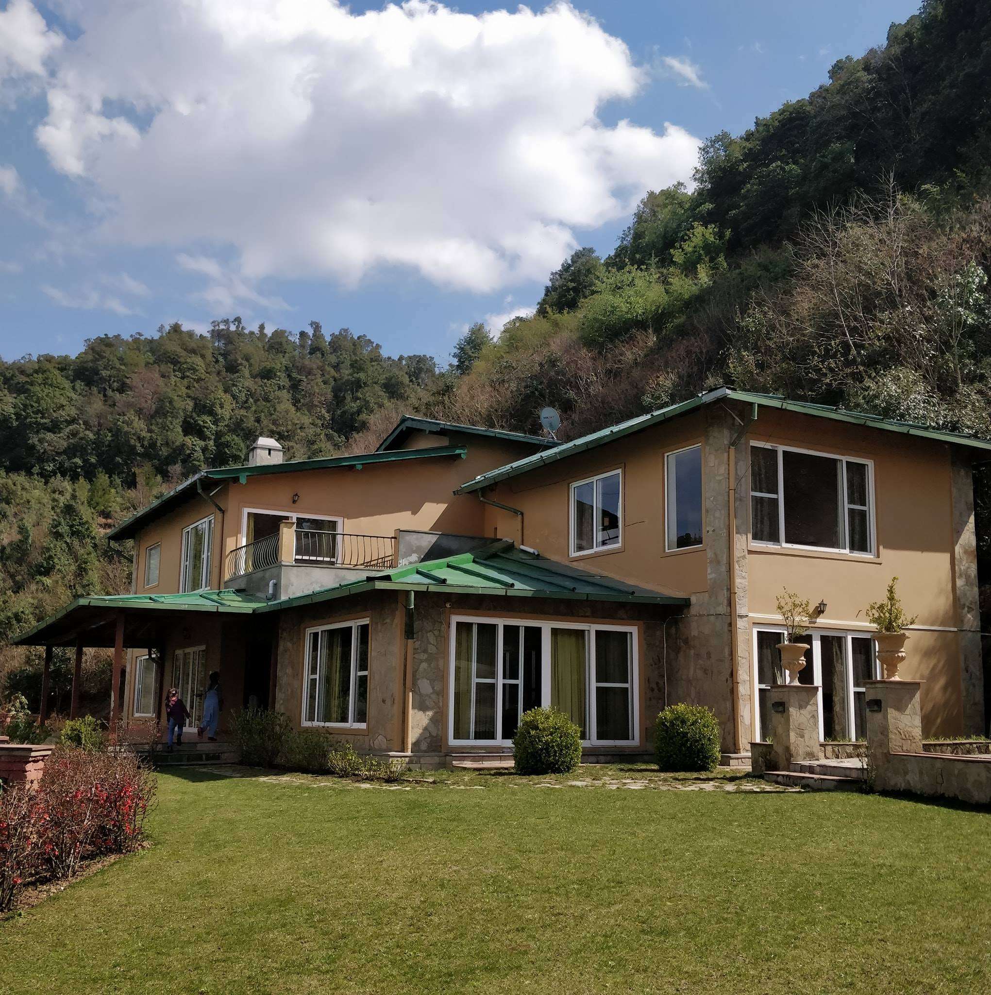 Mukteshwar Belleza Retreat Resort