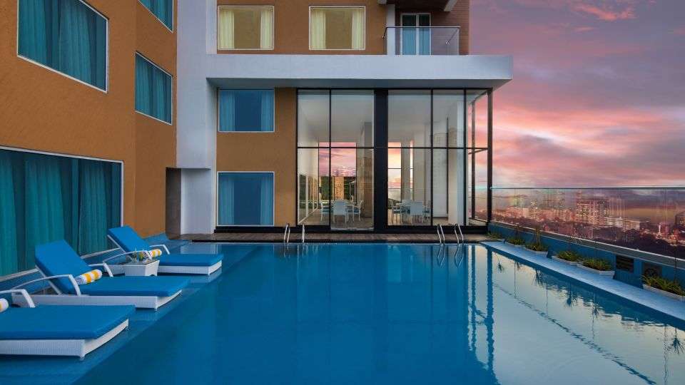 Royal Hometel Suites