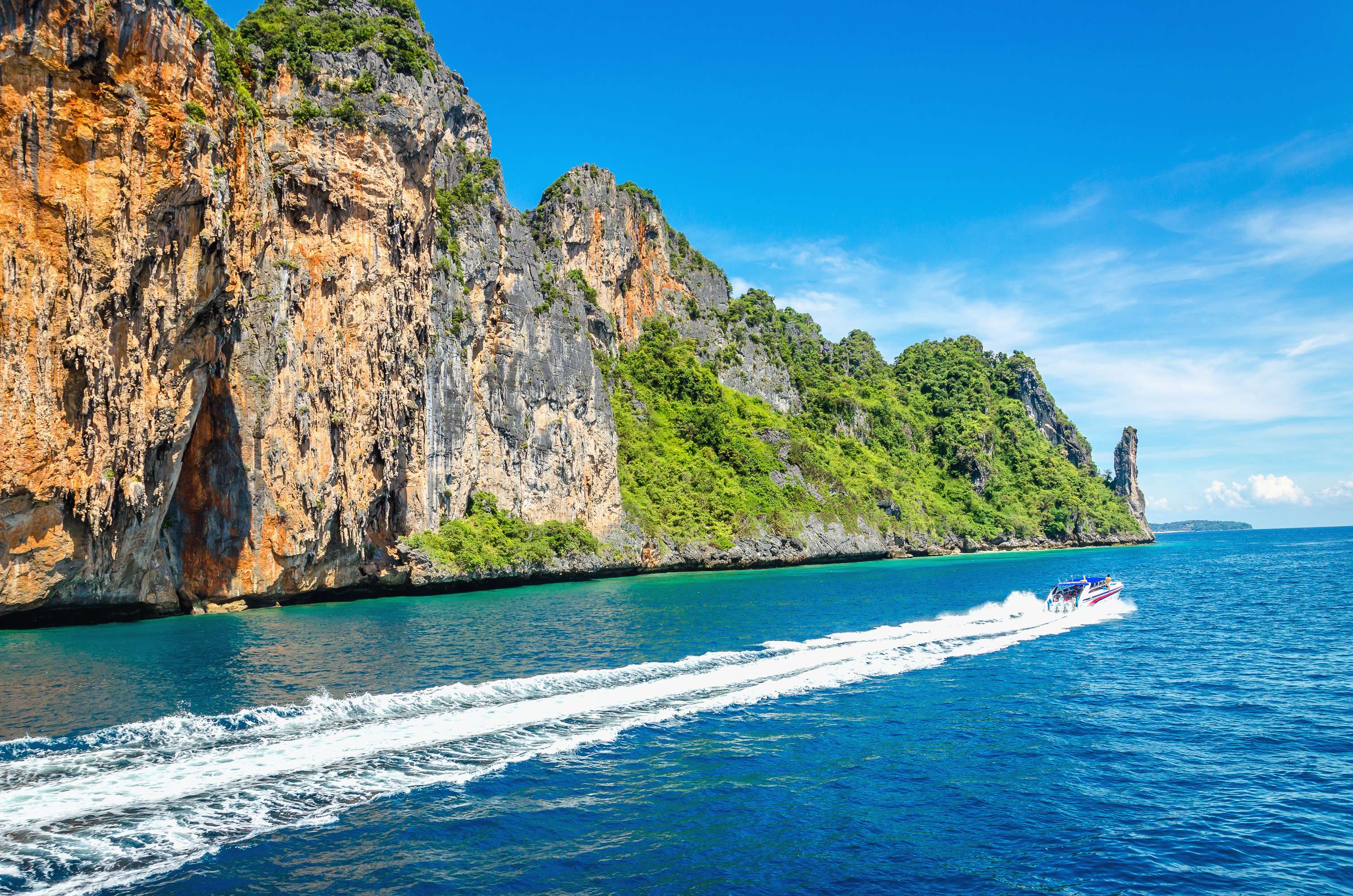 Private Speedboat Phuket to Phi Phi, Book @ Flat 31% off