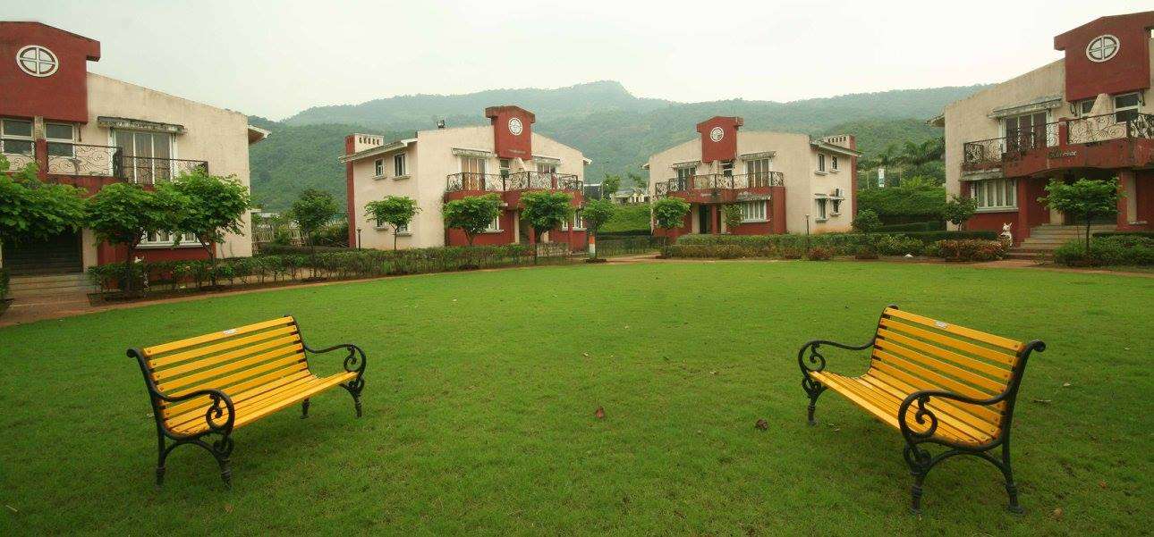 Mohili Meadows Resort