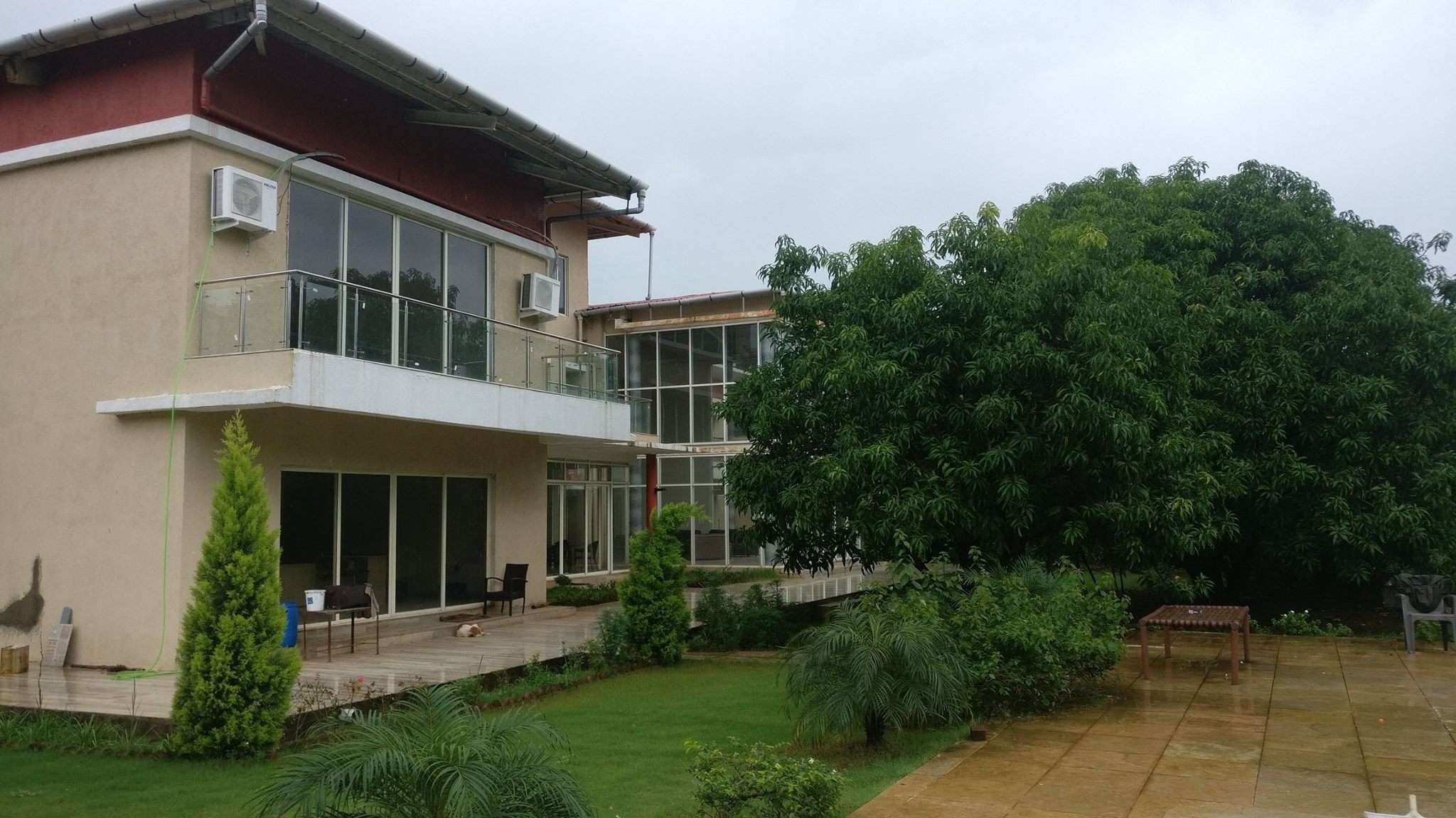 Spicy Mango The Majestic Villa