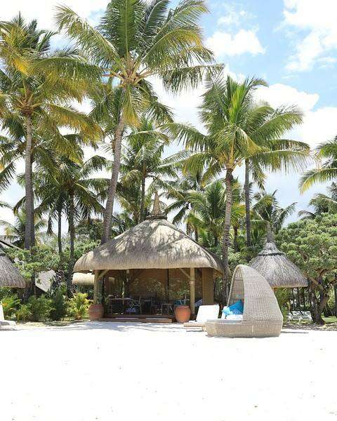 La Pirogue Resort