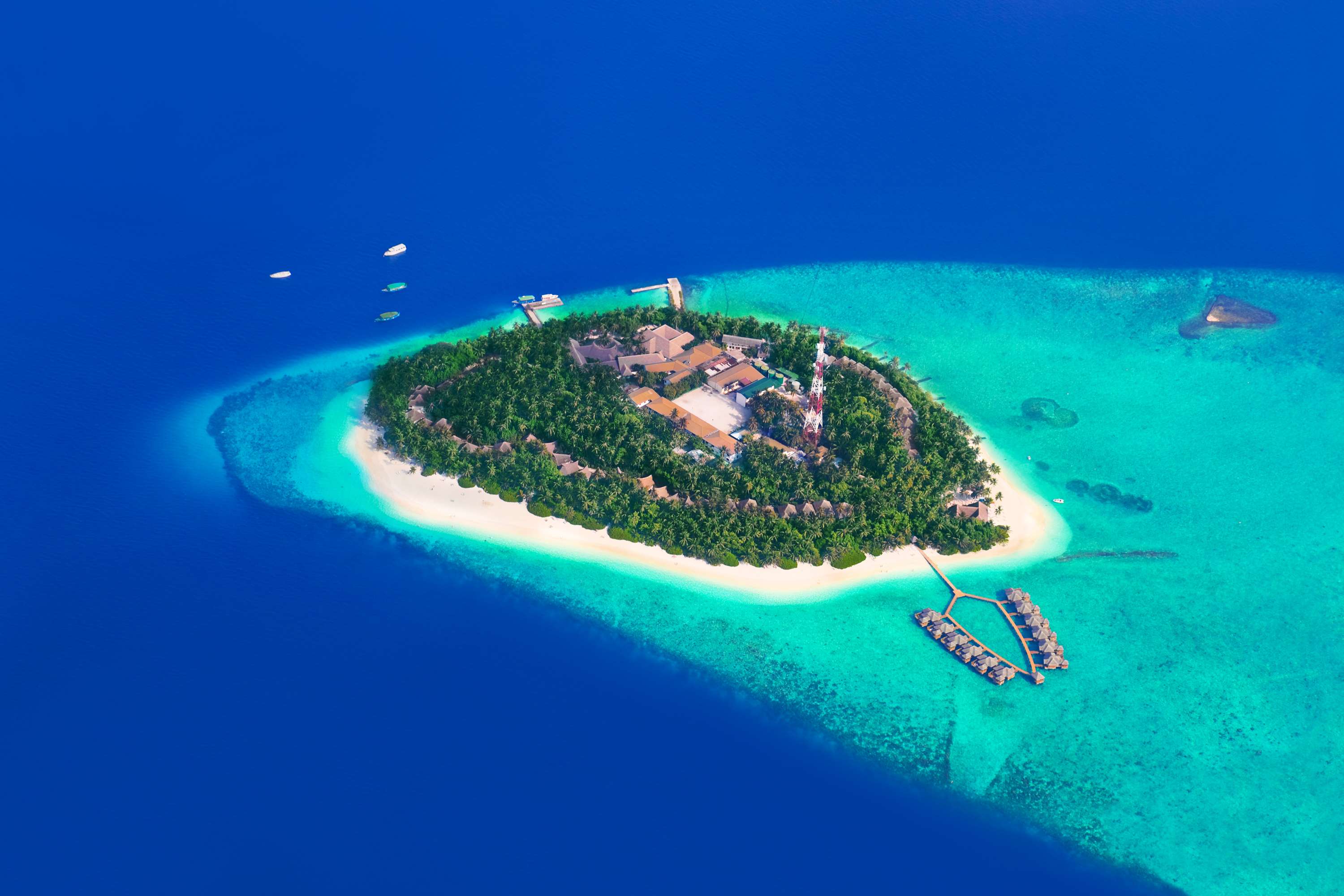 30 Islands in Maldives For Magical Romantic Getaway