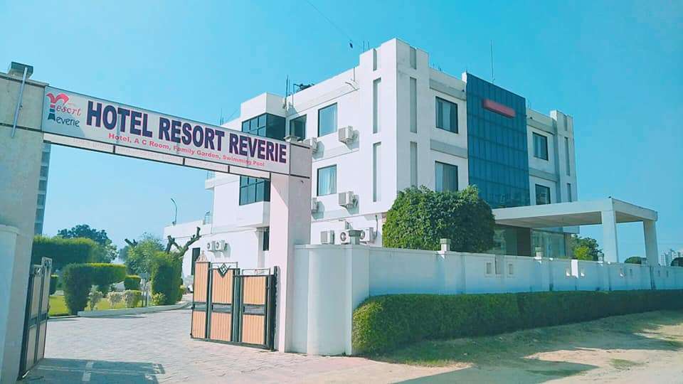 Resort De Reverie