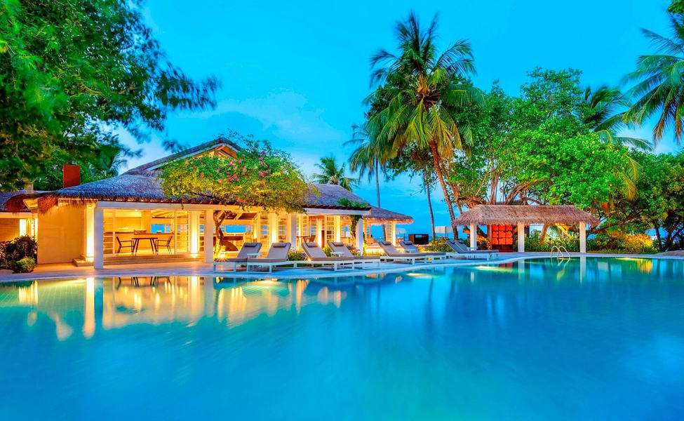 Sheraton Maldives Full Moon Resort & Spa