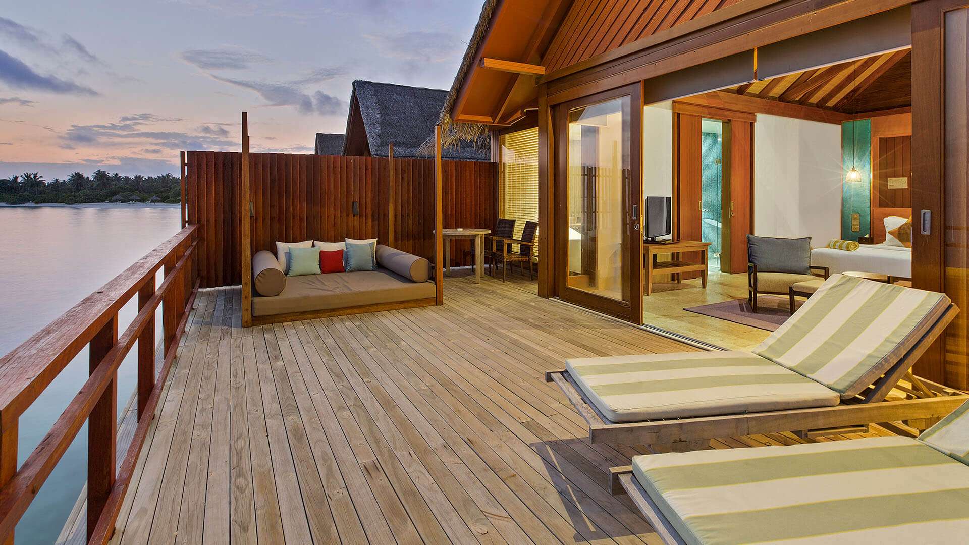 Furaveri Island Resort & Spa