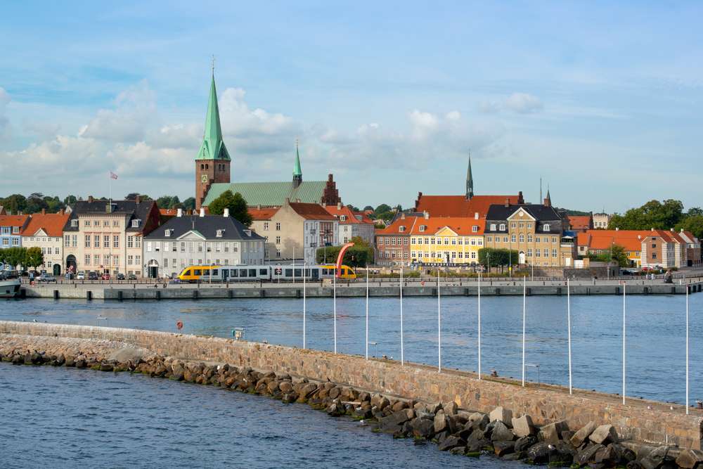 1603180740 shutterstock 1820171540