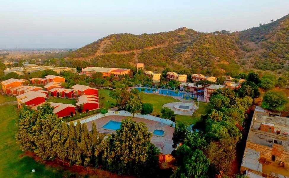 Sunshine Resort & Waterpark