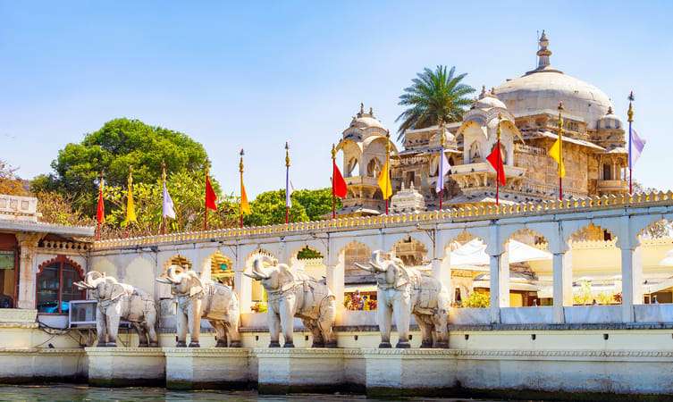 Jagmandir Island Palace Resort